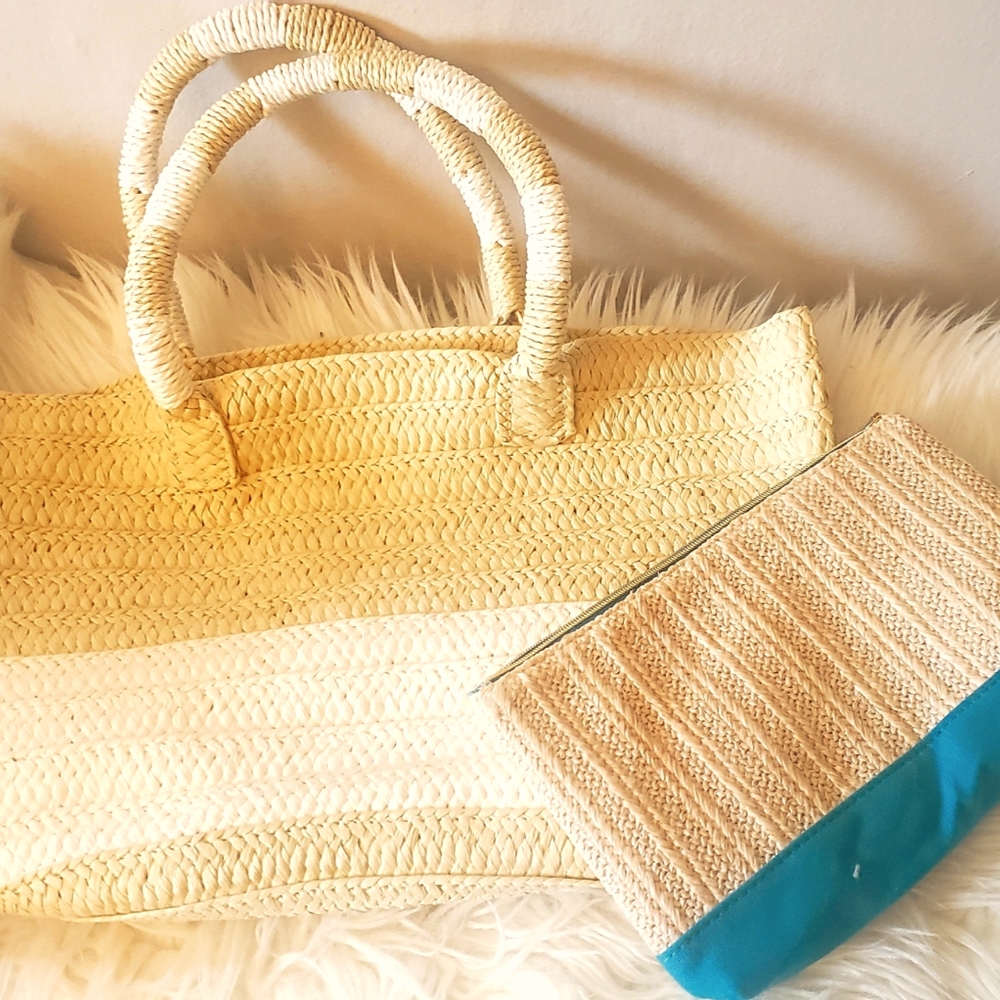 Altru Straw bag with bonus coordinating pouch